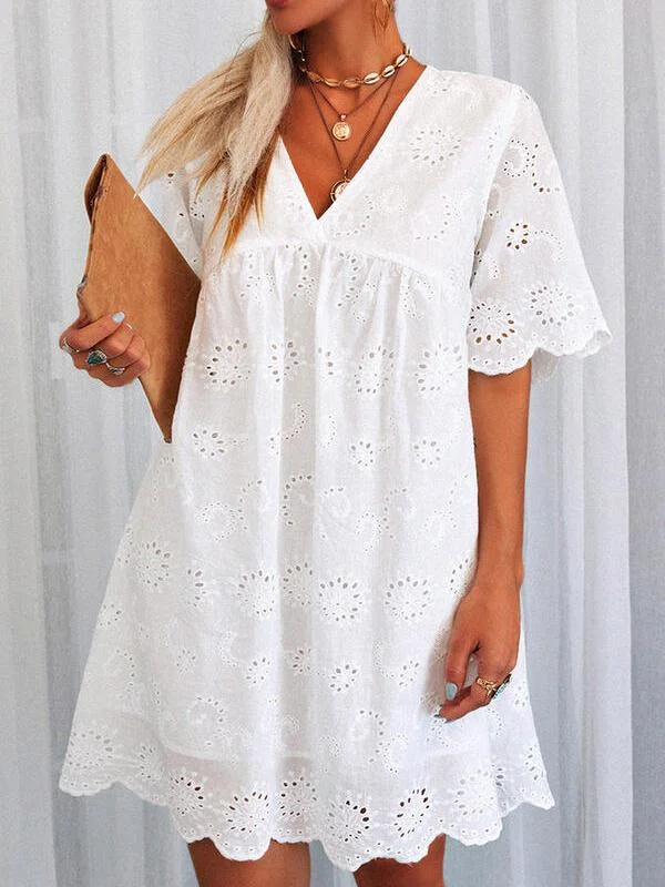 form-fitting dressWhite Lace Hollow V-neck Short-sleeved Dress