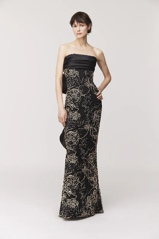 Markdowns elegant shift dressAudrey+Brooks 6744