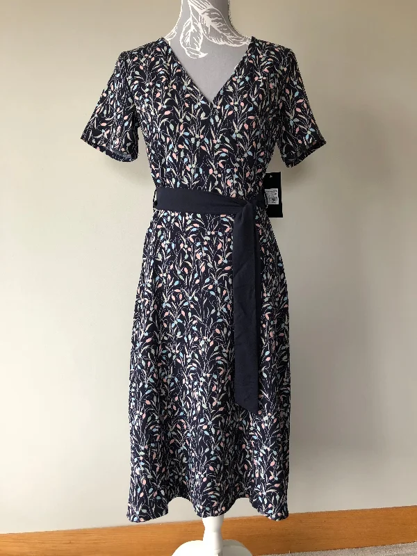 casual knit dressFreya Navy Floral Printed Midi Dress