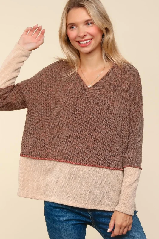 V NECK TWO TONE JACQUARD SWEATER KNIT TOP