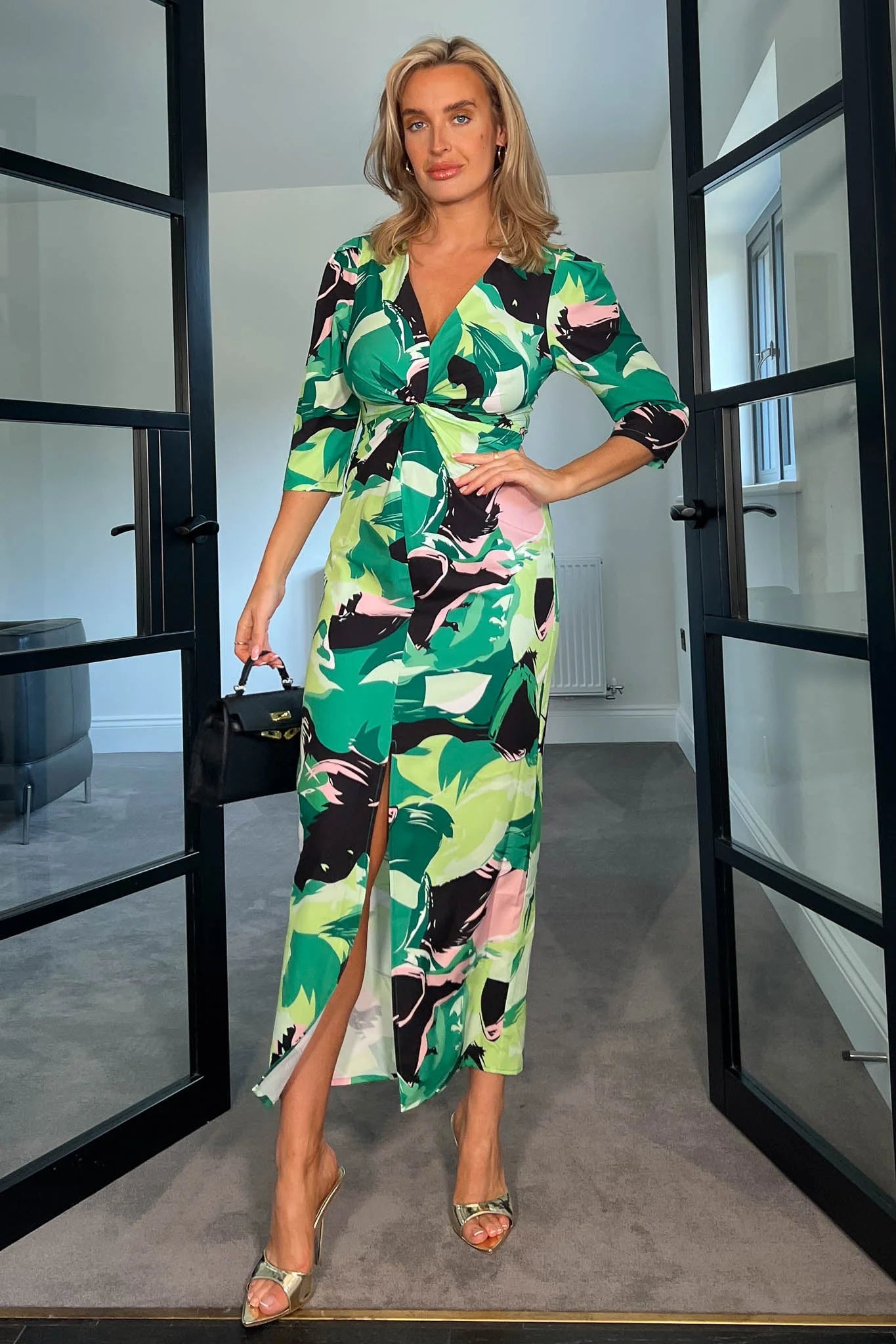 trendy mini dressDonna Green and Pink Floral Twist Front Midi Dress