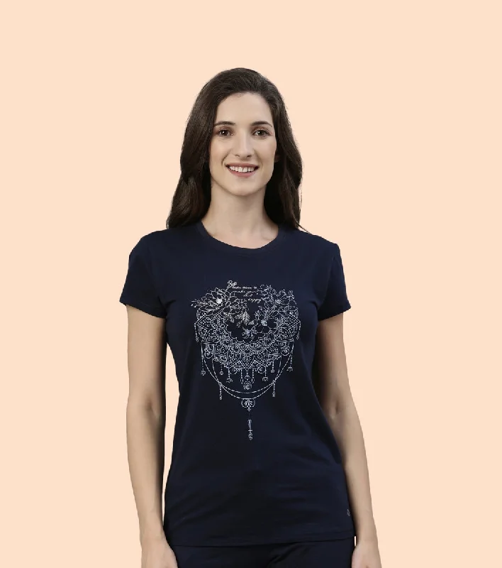 Weekend Deal Basic Crew Tee – Graphic Print | Short Sleeve Crew Neck Stretch Cotton Tee Weekend Deal Basic Crew Tee – Graphic Print | Short Sleeve Crew Neck Stretch Cotton Tee