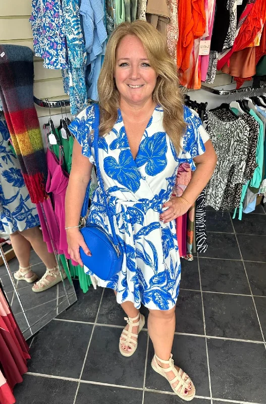 Loyalty Reward Blue floral tie waist dress