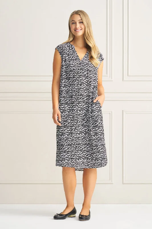 cocktail dressV-Neck Crepe Dress