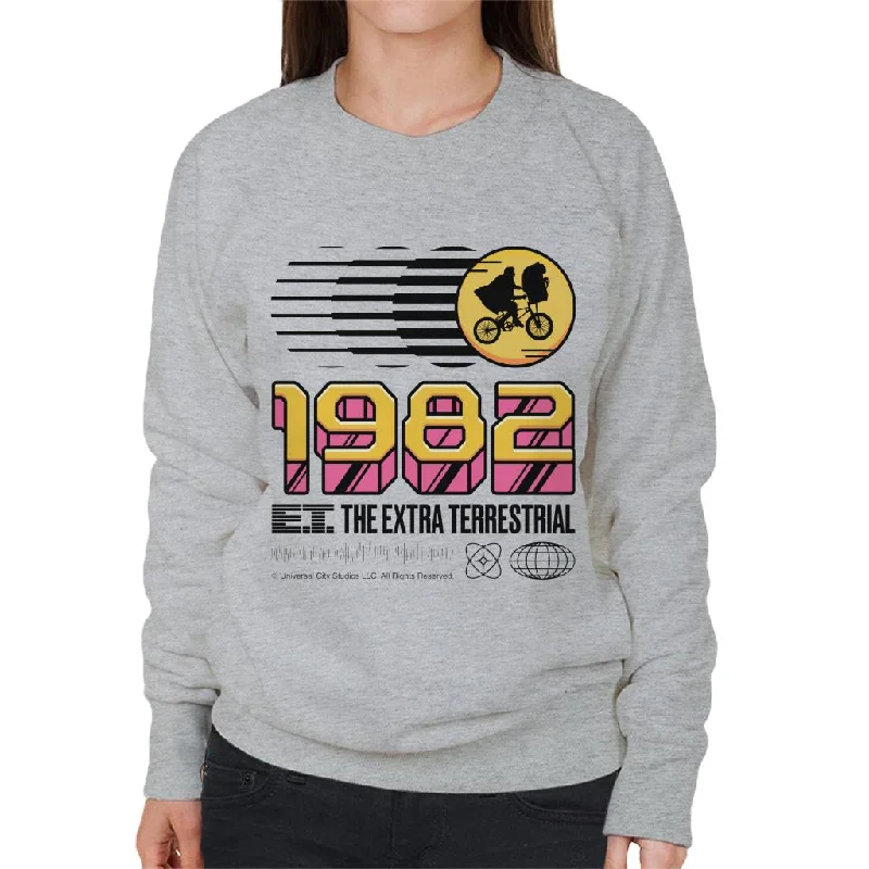 workout style hoodieE.T. 1982 The Extra Terrestrial Women's Sweatshirt