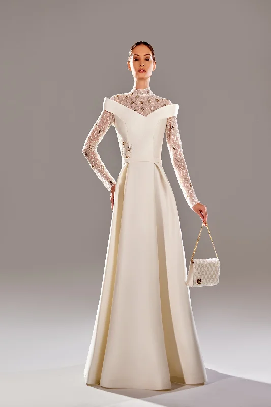 Closeout comfy dressReverie Couture SP2476
