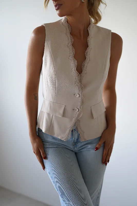 Hurry In Rosha Lace Detail Waistcoat | Cream
